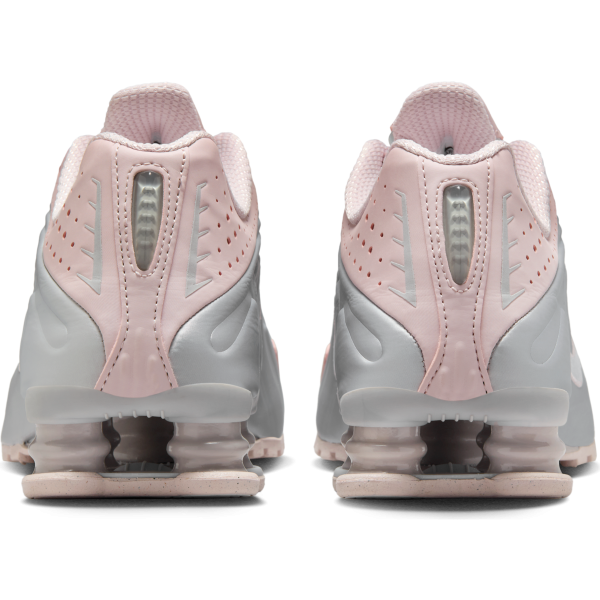 NIKE WMNS SHOX R4