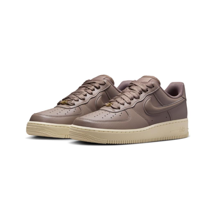 NIKE WMNS AIR FORCE 1'07 FUND + REM