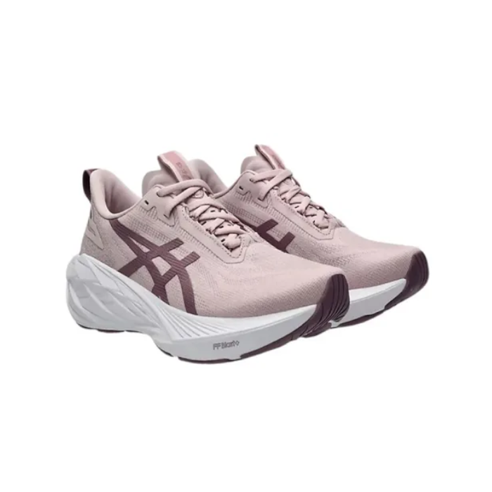 ASICS NOVABLAST 4