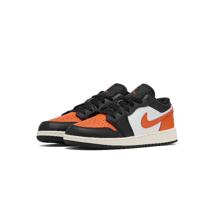 NIKE AIR JORDAN 1 LOW BG